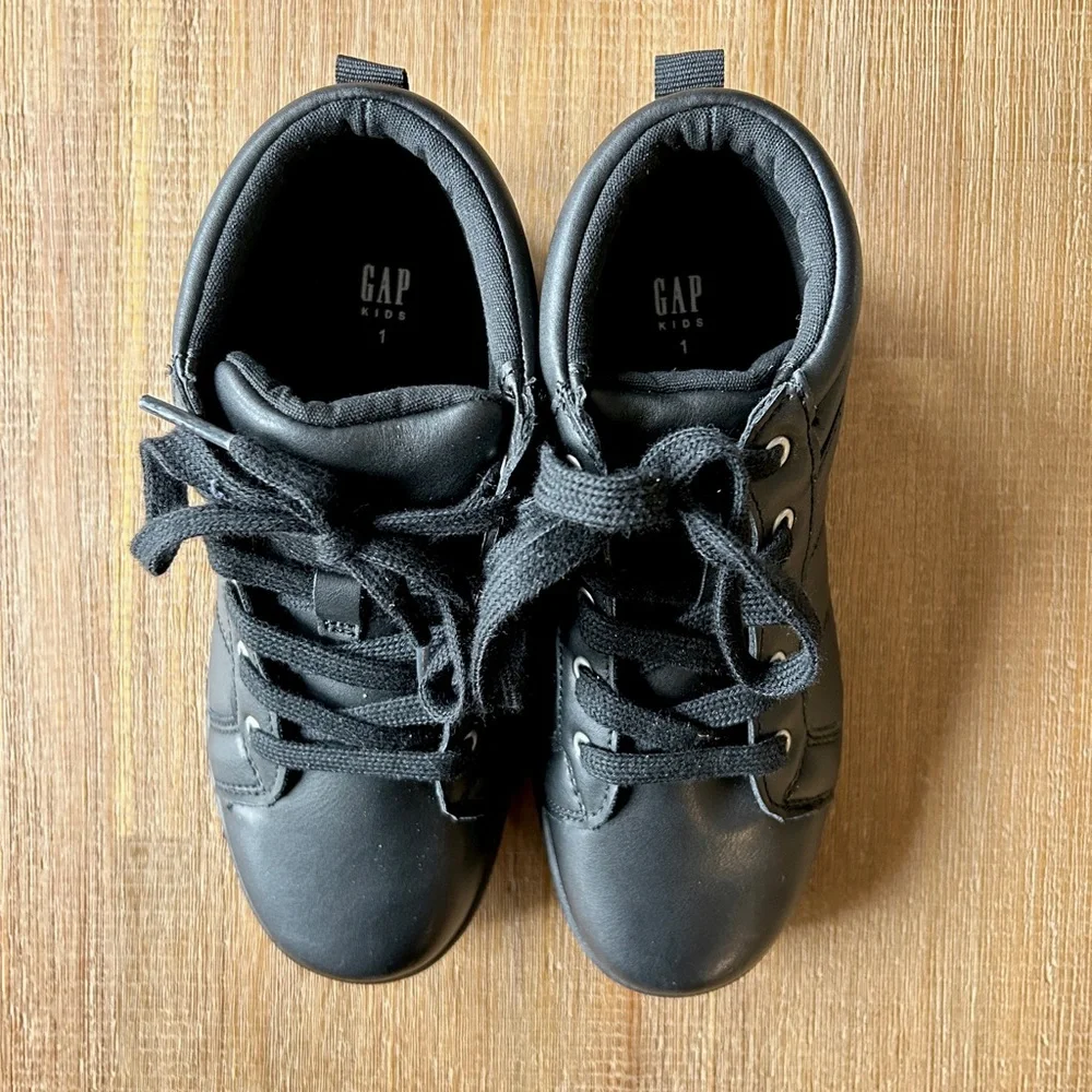 GAP Kids High-Top Sneakers, size 1, NWT